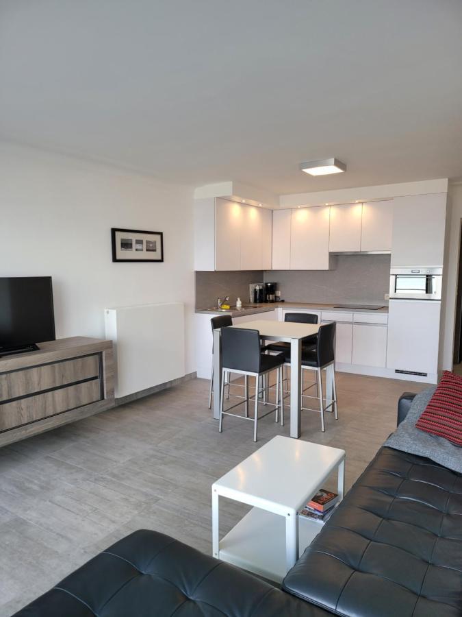 Apartment 105 Op Zeedijk Met Frontaal Zeezicht 1ste Verdiep Middelkerke